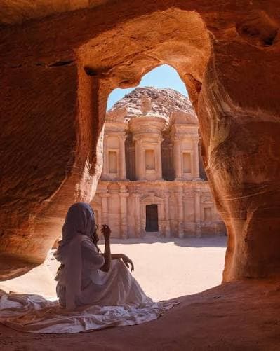 Jordan in Seven Days travel scene 3